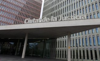 An osteopath from Barcelona sentenced to 42 years for abusing 23 patients