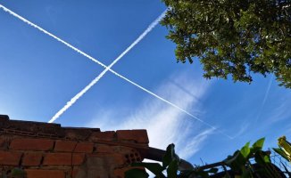 The geometric phenomenon of the crossed sky