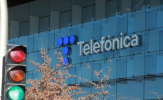 Telefónica's income rises 1.6% but the ERE and the United Kingdom lead it to record losses
