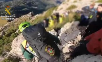 The Civil Guard rescues a group of 29 people who were lost in the Serra de Mallorca