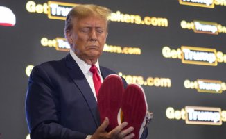 Trump launches sneakers on the market for $400