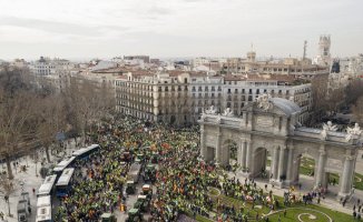 Farmers occupy the center of Madrid and warn that they will extend the protest