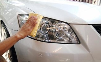 Leave your car headlights like new with these two kitchen products