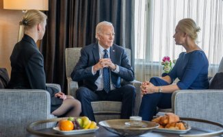 Biden meets with Navalni's widow and daughter