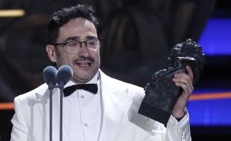 Bayona's passionate movie kiss, the great winner of the Goya Awards