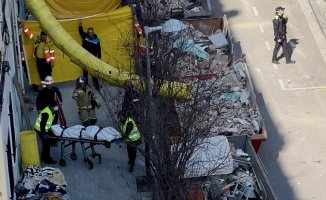 Shock in Badalona for the three killed in the collapse of a building