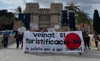 Neighbors of La Saïdia (València) denounce the "voracious advance of touristification" of the neighborhood